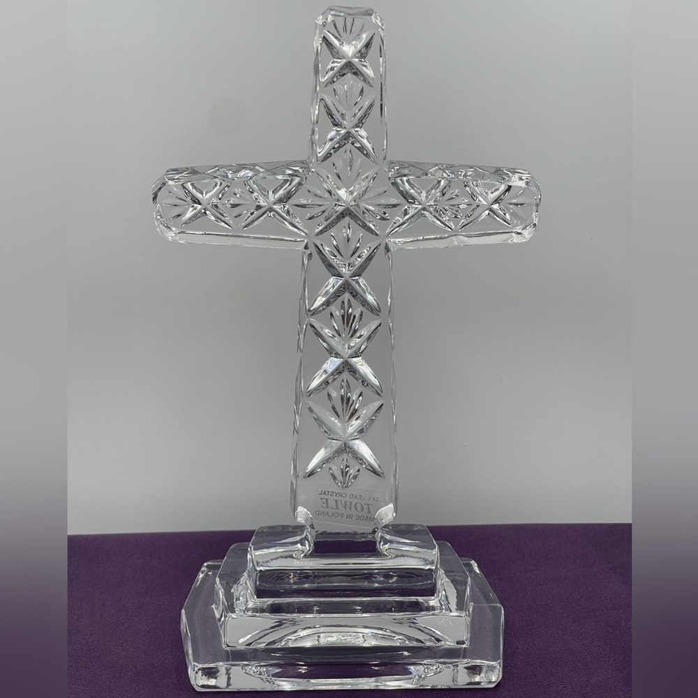 TOWLE: Vintage 24% Lead Clear Crystal Cross w/Crisscross Design on Tri-Step Base